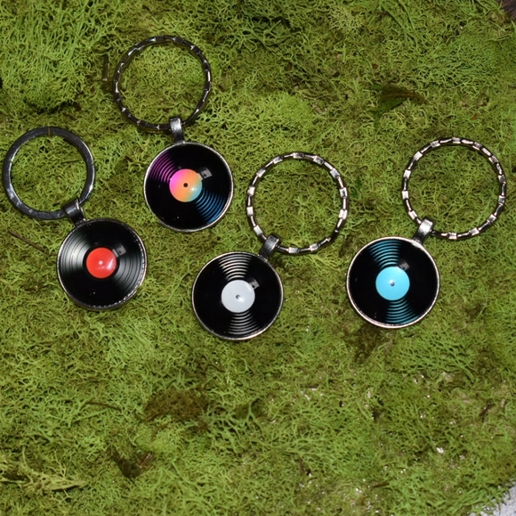 Vinyl Keychain - Picture 4 of 12